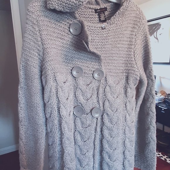BCBGMaxAzaria Cable Knit Cardigan - Medium - Picture 1 of 6